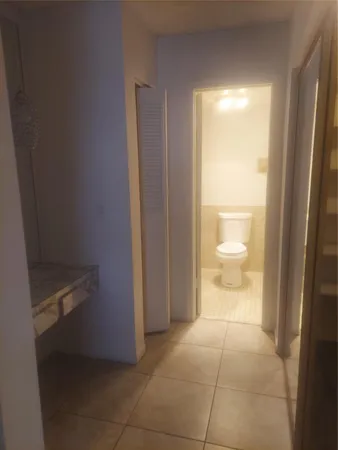 $1,570 | 2061 Northwest 47th Terrace, Unit 210, Lauderhill, FL 33313