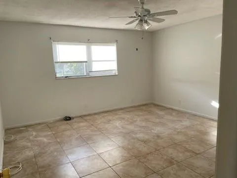 $1,570 | 2061 Northwest 47th Terrace, Unit 210, Lauderhill, FL 33313