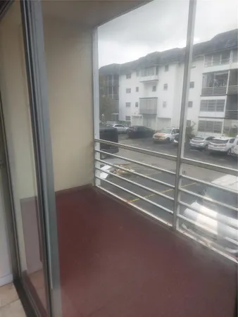 $1,570 | 2061 Northwest 47th Terrace, Unit 210, Lauderhill, FL 33313