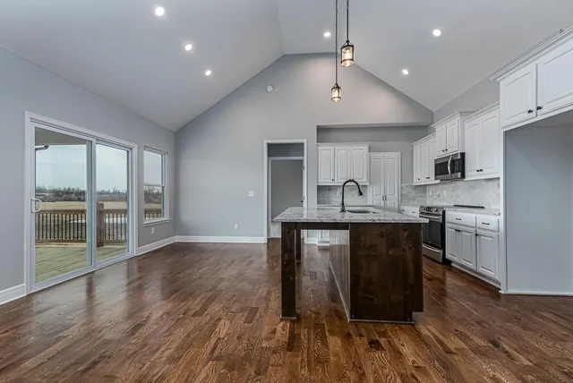 $489,950 | 939 168th Street, Basehor, KS 66007