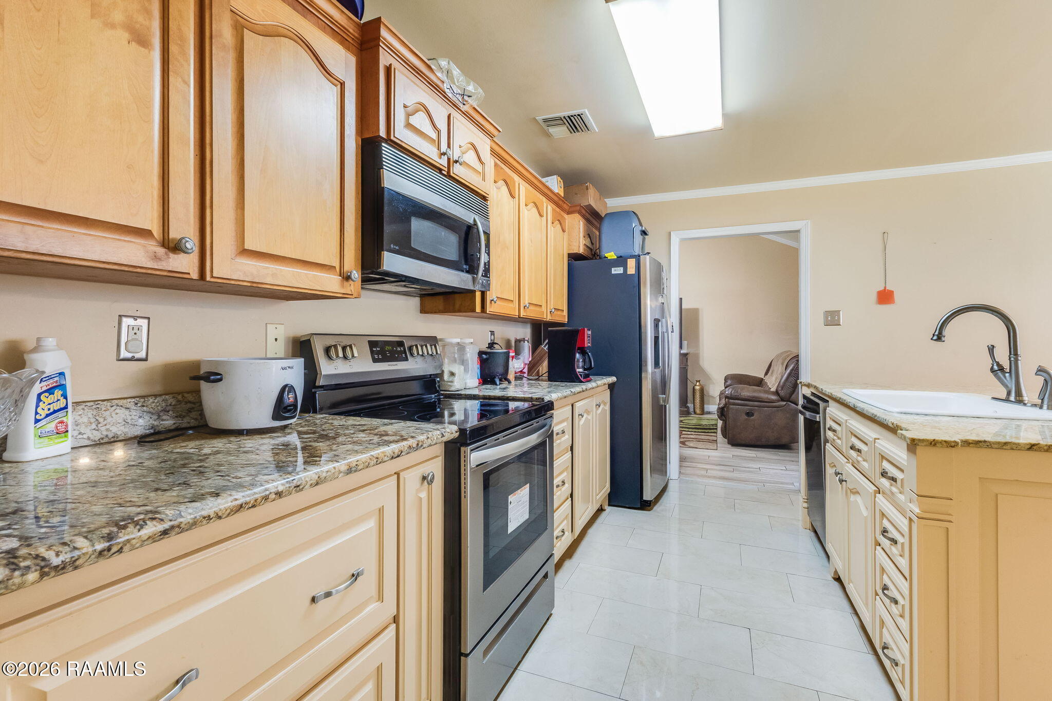 208 Gouaux Road Lafayette, LA 70507 - Photo 10 of 13 9-web-or-mls-208 Gouaux Rd-8