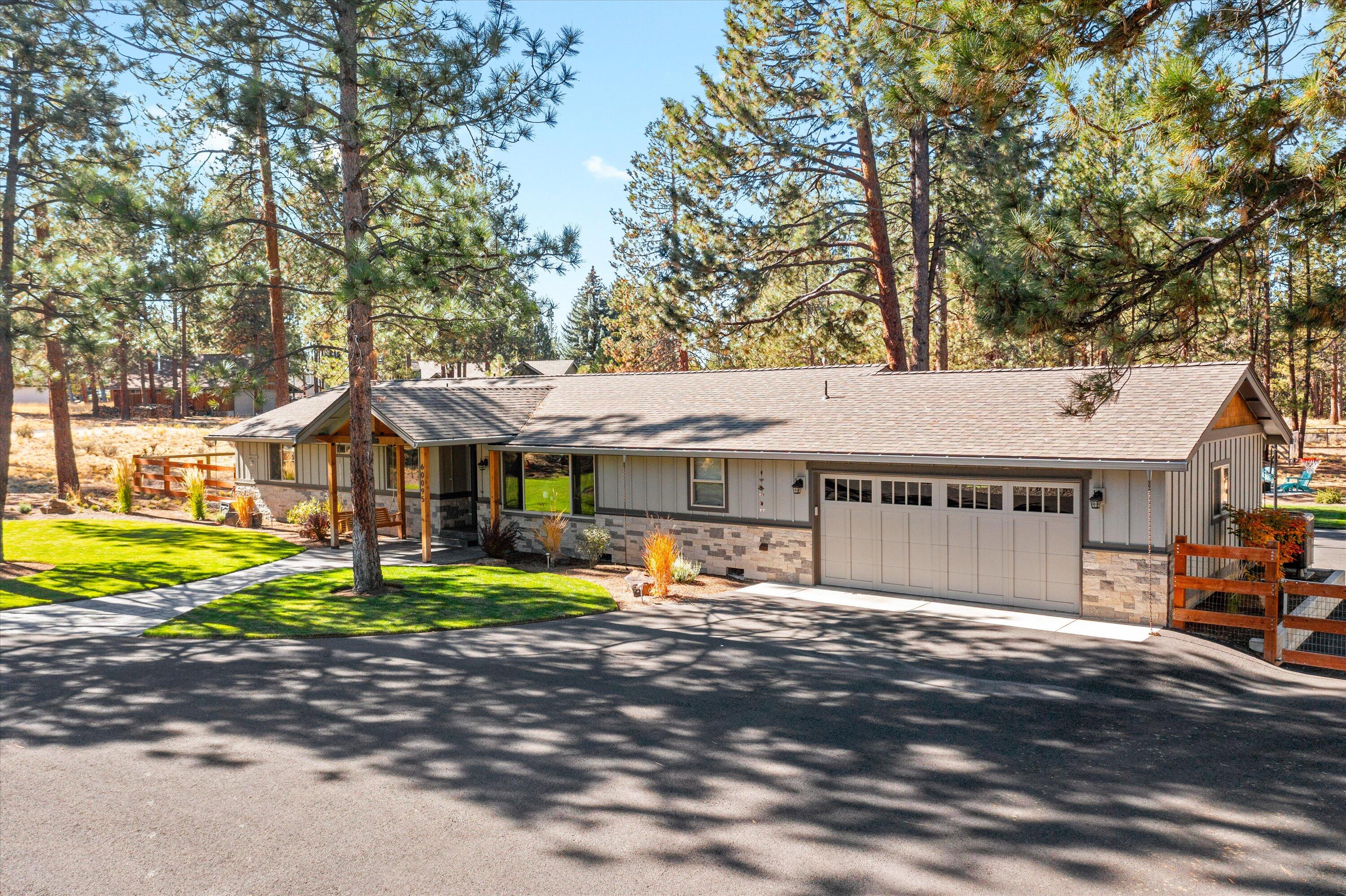 60095 East Ridgeview Drive Bend, OR 97702 - Photo 18 of 45 23-JILLROSELL 23