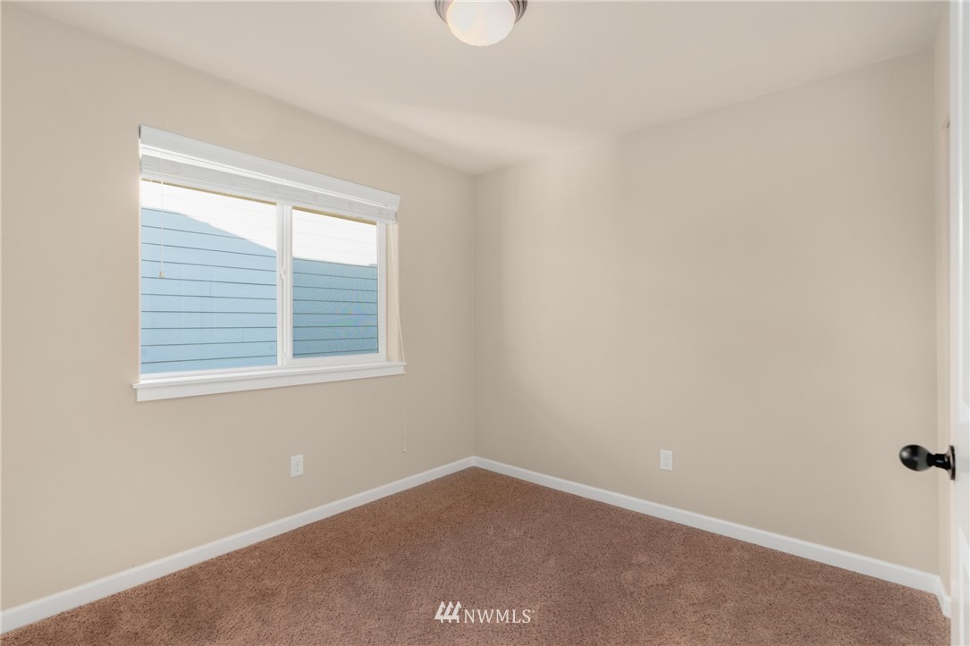 1701 Queen Court Northeast Renton, WA 98056 - Photo 15 of 25 Gallery Image 15