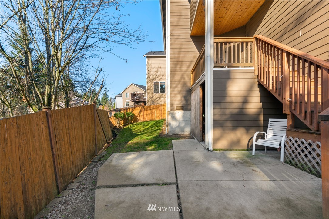 1701 Queen Court Northeast Renton, WA 98056 - Photo 23 of 25 Gallery Image 23