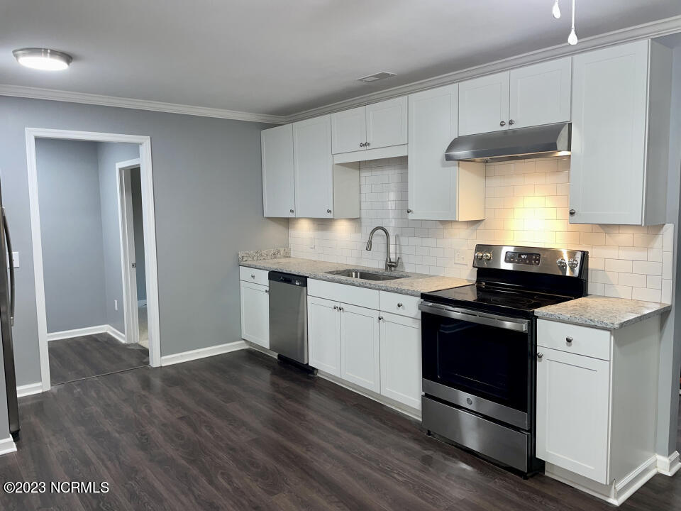 8664 Mary Slocum Road Southwest Watha, NC 28478 - Photo 5 of 16 5