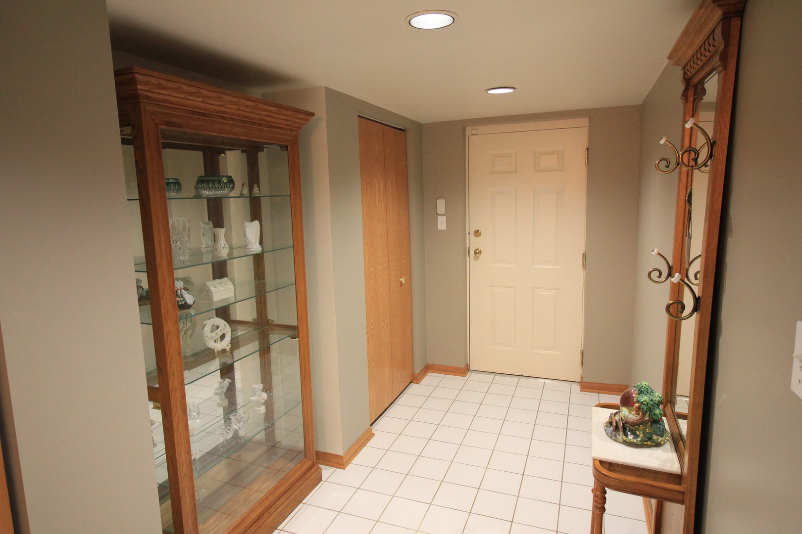 18136 Rita Road, Unit 1A Tinley Park, IL 60477 - Photo 7 of 19 a view of bathroom