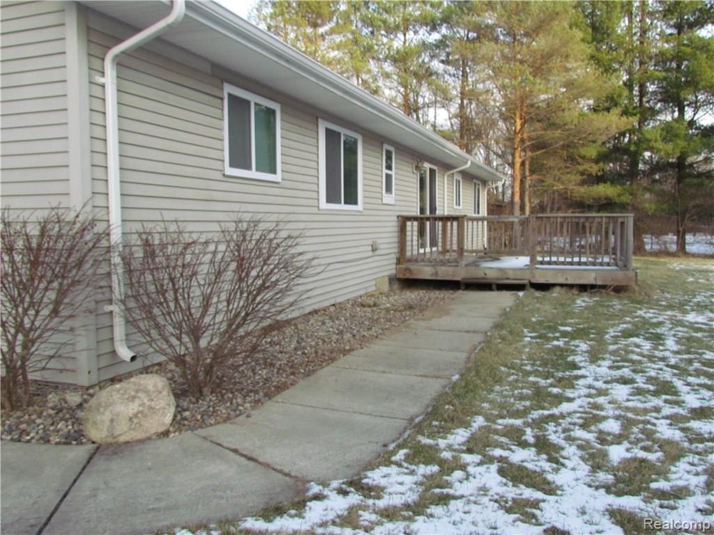 11502 Green Road Goodrich, MI 48438 - Photo 9 of 35