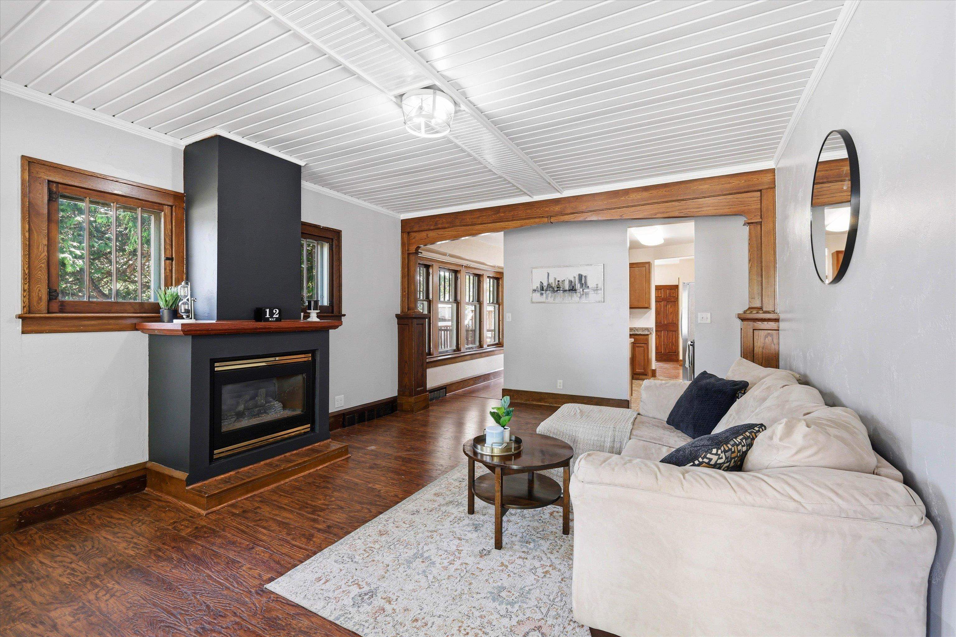 1011 North Fair Street Appleton, WI 54911 - Photo 3 of 29