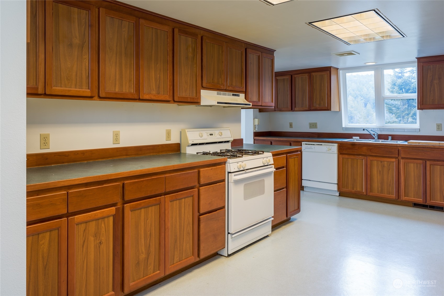 3724 Mud Bay Road Lopez Island, WA 98261 - Photo 8 of 27 Gallery Image 8