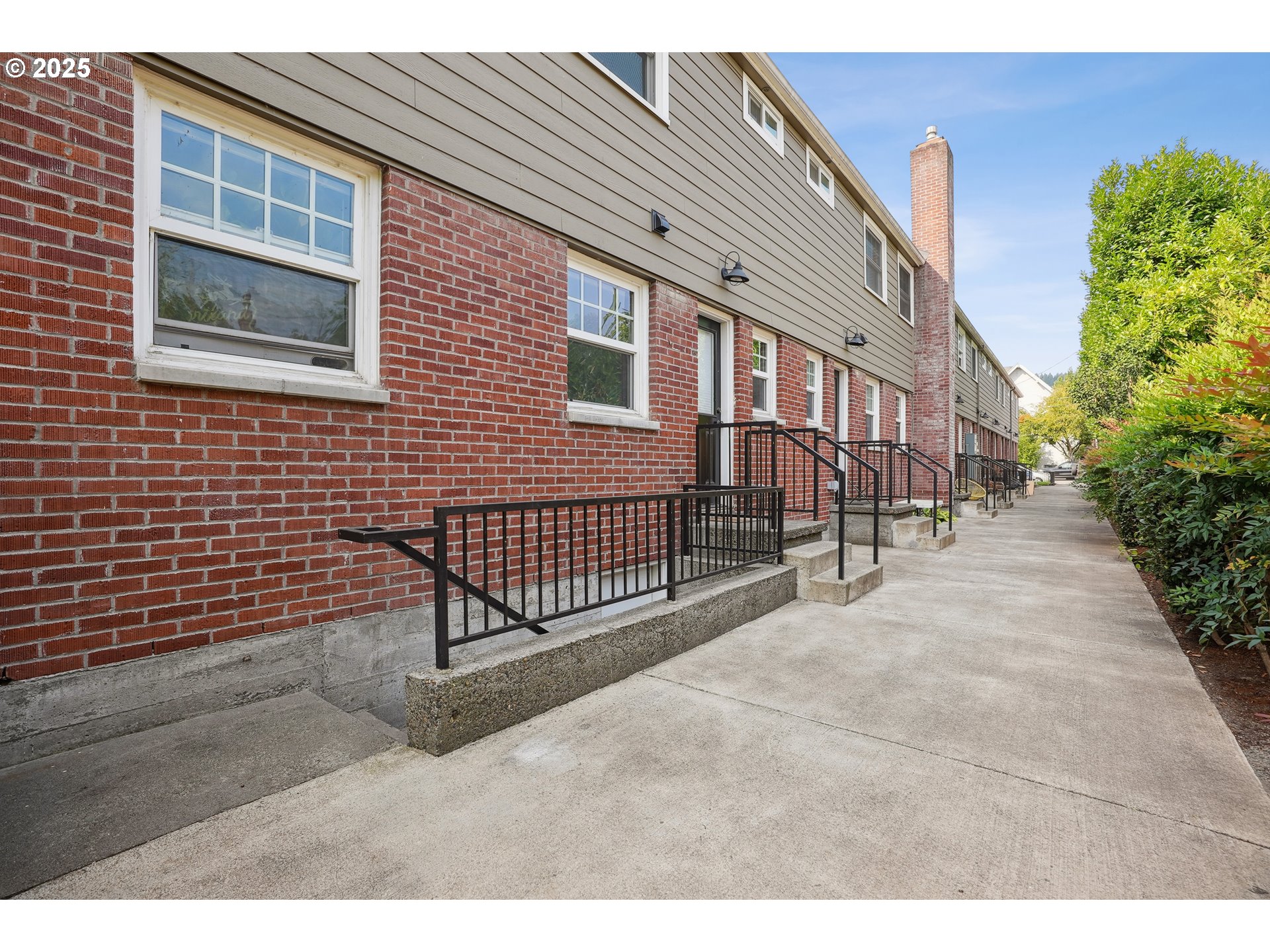 2555 Northwest Savier Street, Unit 2 Portland, OR 97210 - Photo 24 of 27