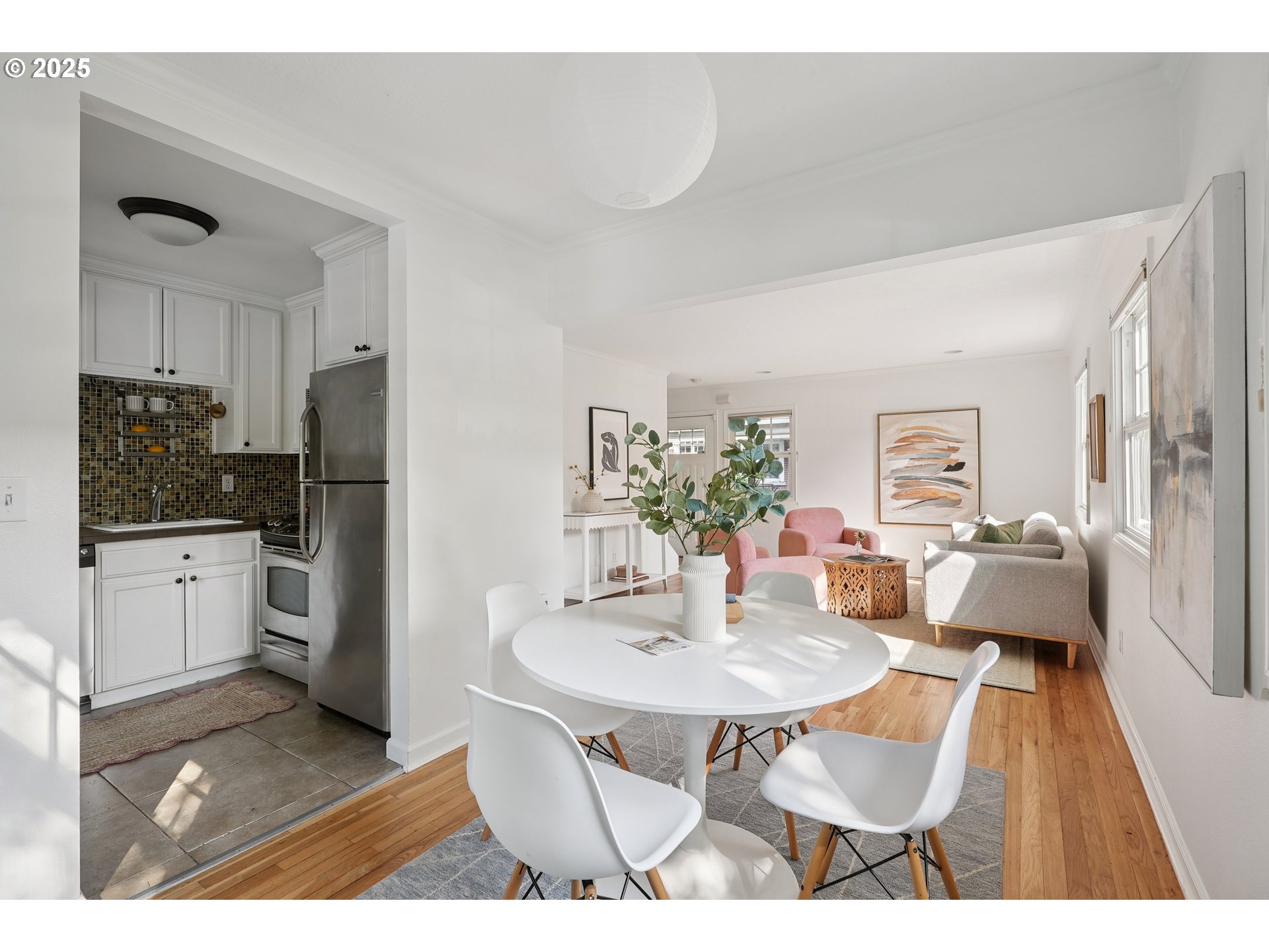 2555 Northwest Savier Street, Unit 2 Portland, OR 97210 - Photo 6 of 27