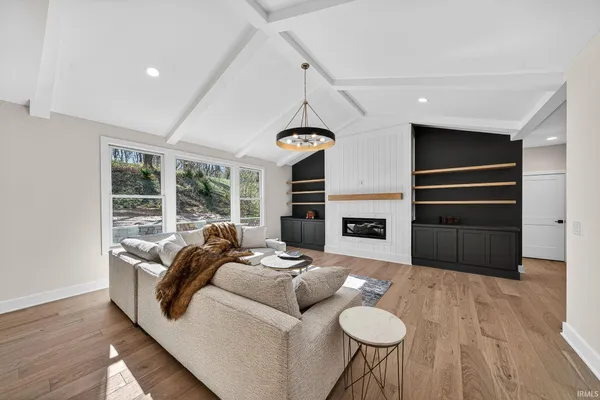 $895,000 | 18028 Erin Court, South Bend, IN 46637