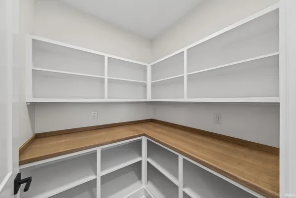 $895,000 | 18028 Erin Court, South Bend, IN 46637