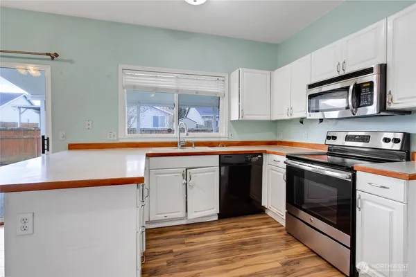 $499,900 | 506 Belfair Court Southwest, Orting, WA 98360