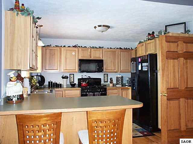 580 East Tyrrell Road Bancroft, MI 48414 - Photo 5 of 9 46428-4.JPG