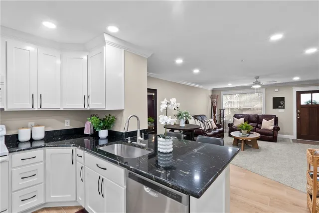 $224,000 | 1725 Harvey Mitchell Parkway South, Unit 112, College Station, TX 77840