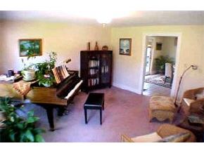 75 Peaslee Road Merrimack, NH 03054 - Photo 6 of 9 Gallery Image 6