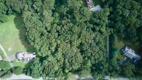 $175,000 | 86 Bushy Hill Road, Essex, CT 06442