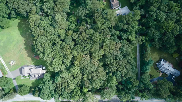 $175,000 | 86 Bushy Hill Road, Essex, CT 06442