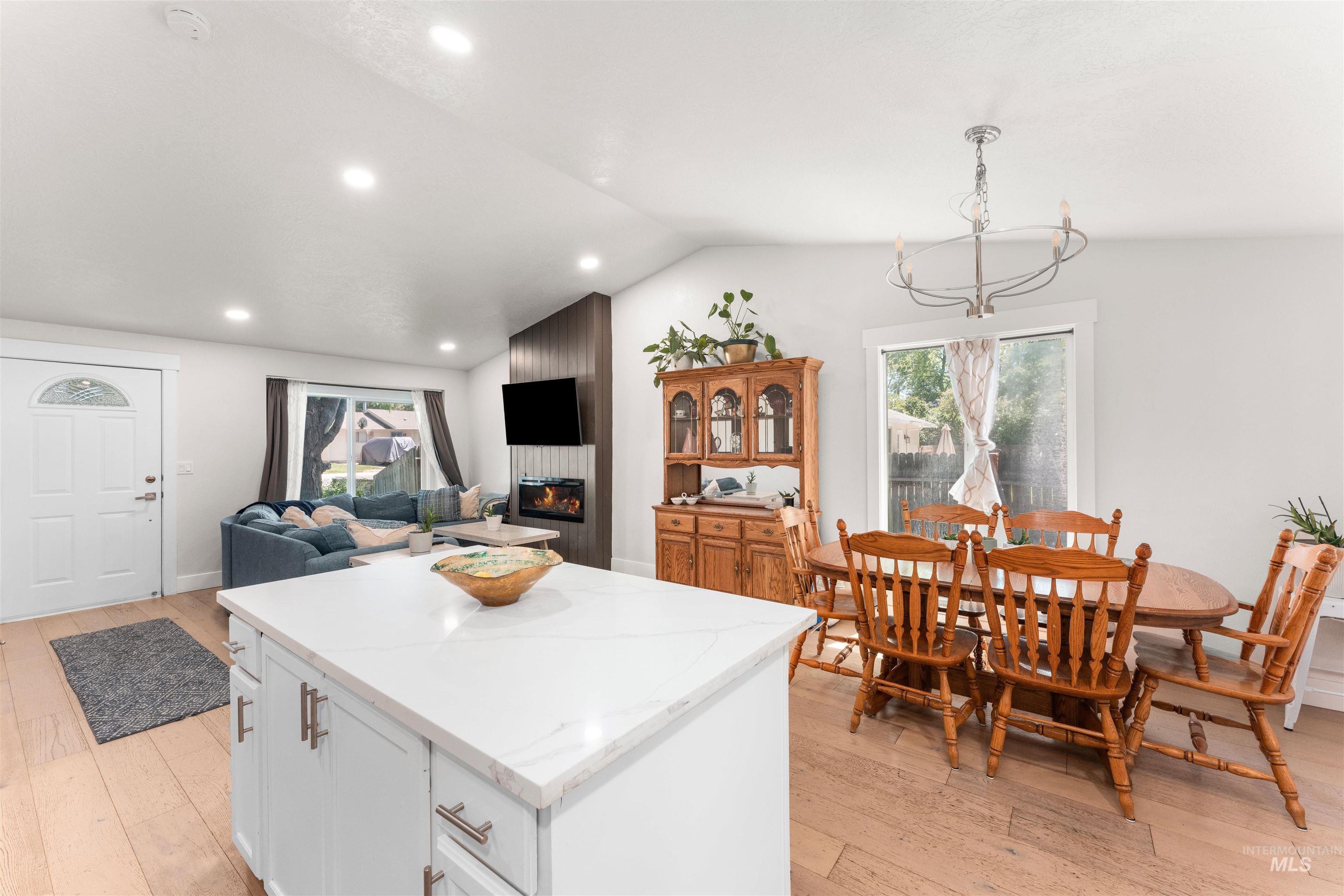 2721 Christine Street Boise, ID 83704 - Photo 11 of 28