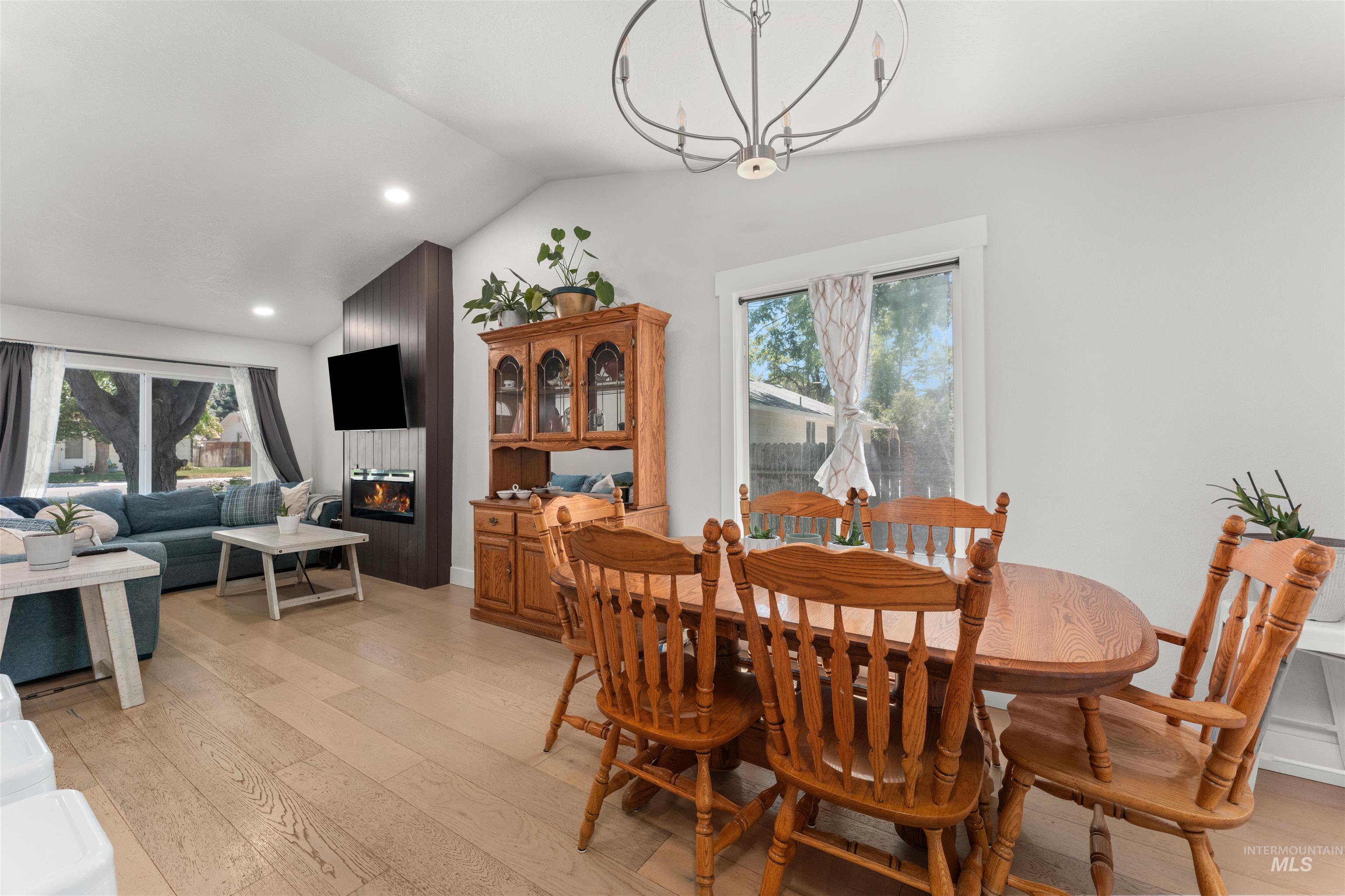 2721 Christine Street Boise, ID 83704 - Photo 6 of 28