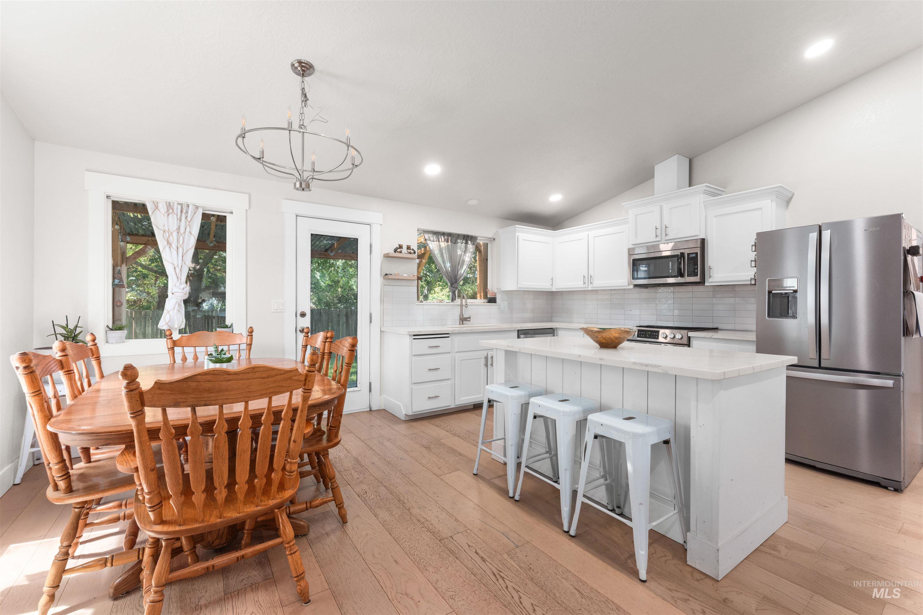 2721 Christine Street Boise, ID 83704 - Photo 7 of 28