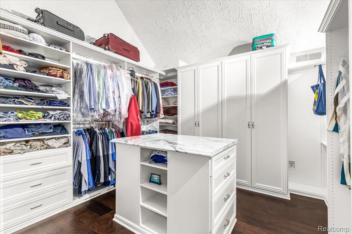 5155 Inkster Road Bloomfield Hills, MI 48302 - Photo 28 of 50 Primary Bedroom Walk-In Closet w/Island dresser.