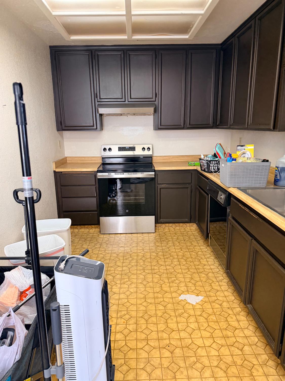 158 East Grant Line Road Tracy, CA 95376 - Photo 12 of 17