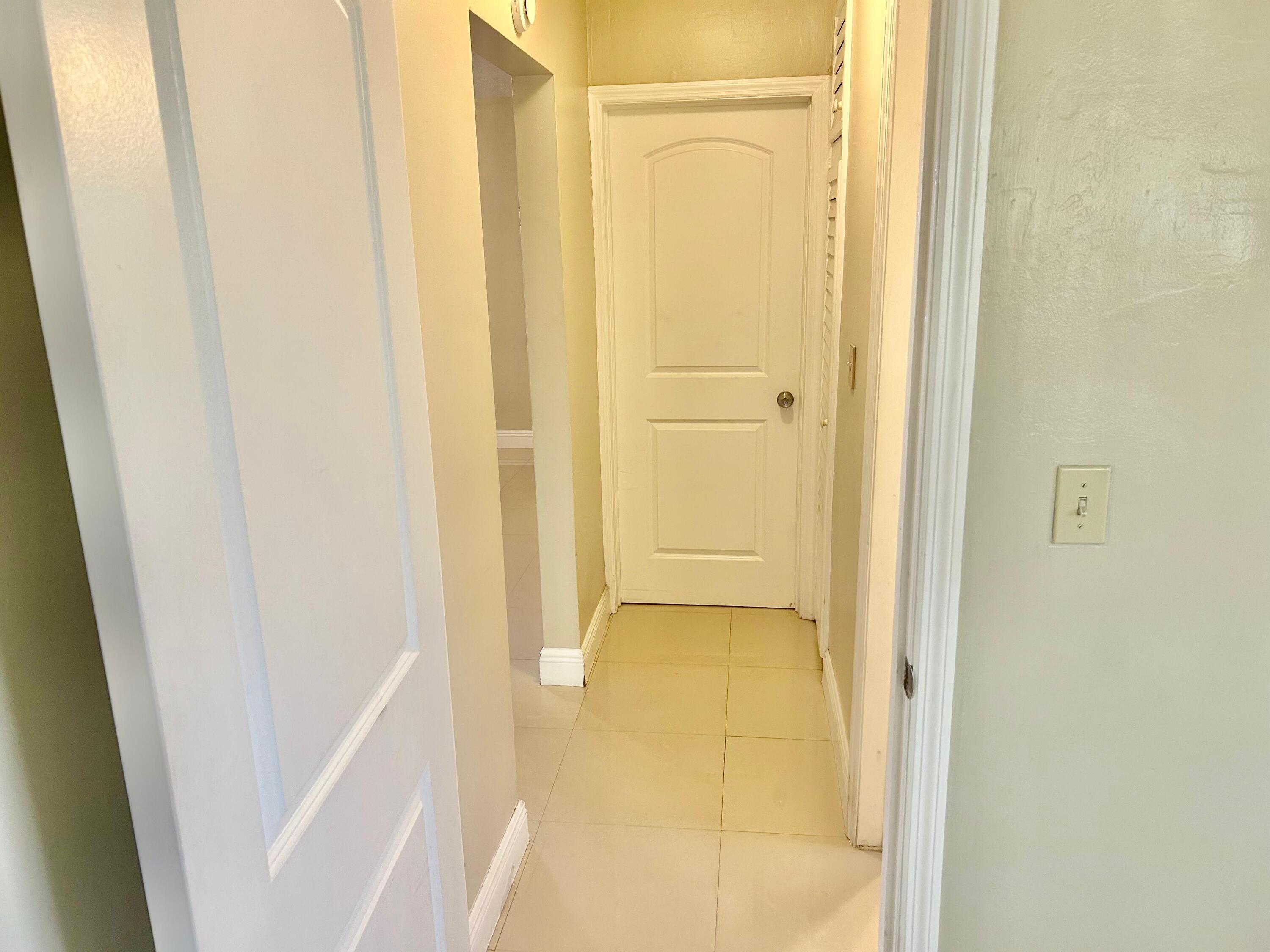 4015 West Park Road Hollywood, FL 33021 - Photo 21 of 36 PHOTO-2026-03-27-14-20-58 (3)
