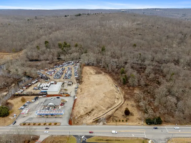 $600,000 | 6 Route Andover Court, Andover, CT 06232