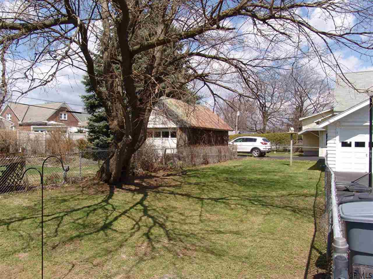 187 Whitehall Road Albany, NY 12209 - Photo 21 of 23 Photo 21