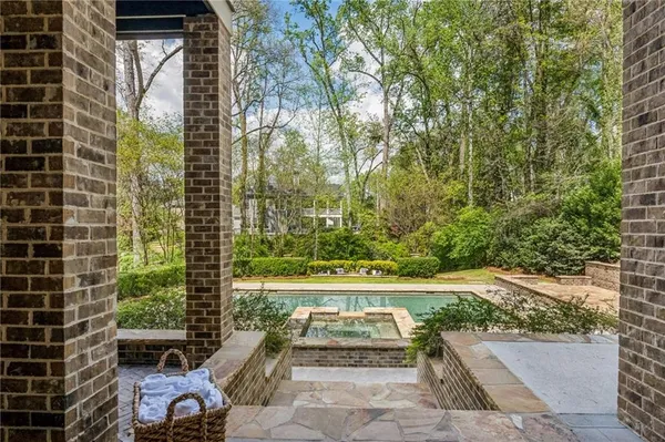 $1,999,000 | 2960 Castlewood Drive Northwest, Atlanta, GA 30327