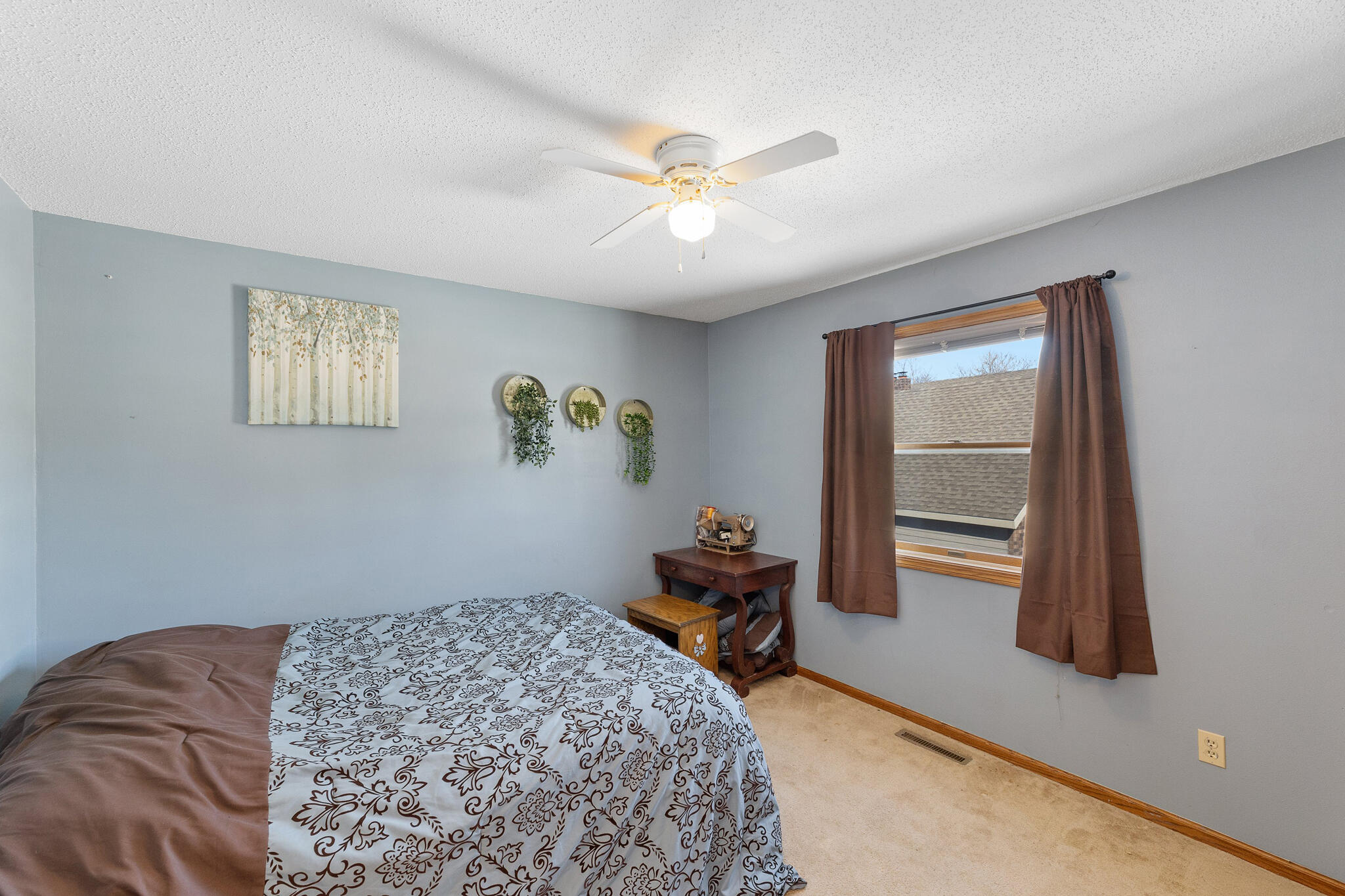 701 Park Ridge Place Onalaska, WI 54650 - Photo 16 of 24 15 BEDROOM 2