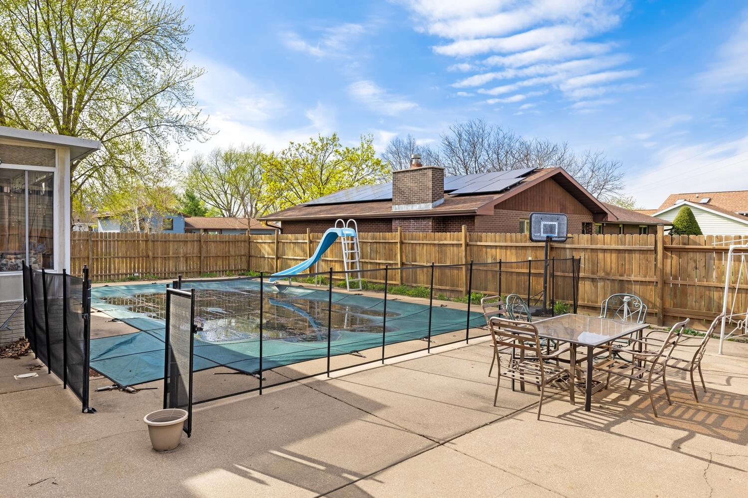 701 Park Ridge Place Onalaska, WI 54650 - Photo 24 of 24 3 PATIO POOL
