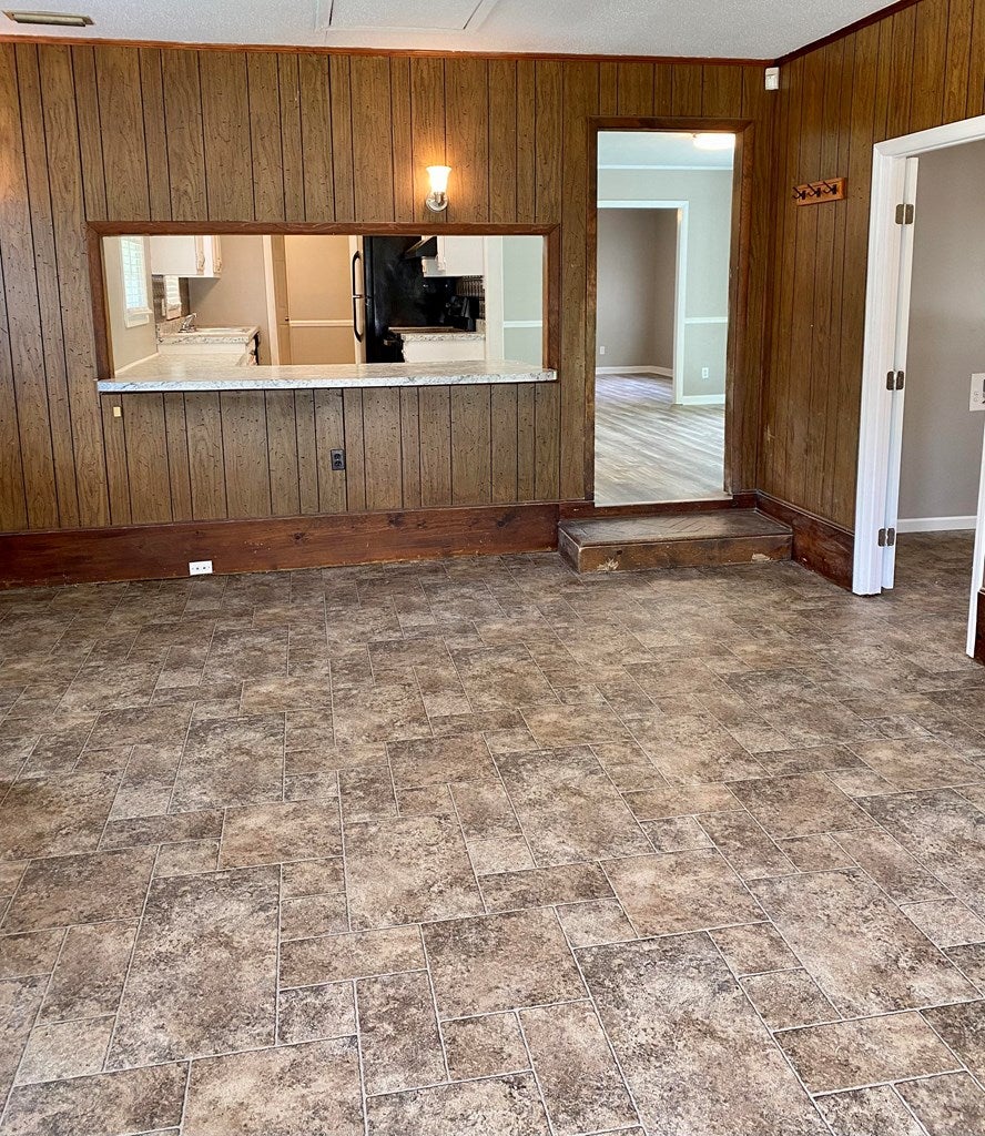 2028 Bancroft Road Valdosta, GA 31602 - Photo 11 of 25 Gallery Image 11