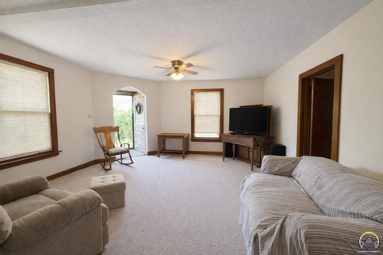 10020 Southwest Kingston Road Wakarusa, KS 66546 - Photo 6 of 34