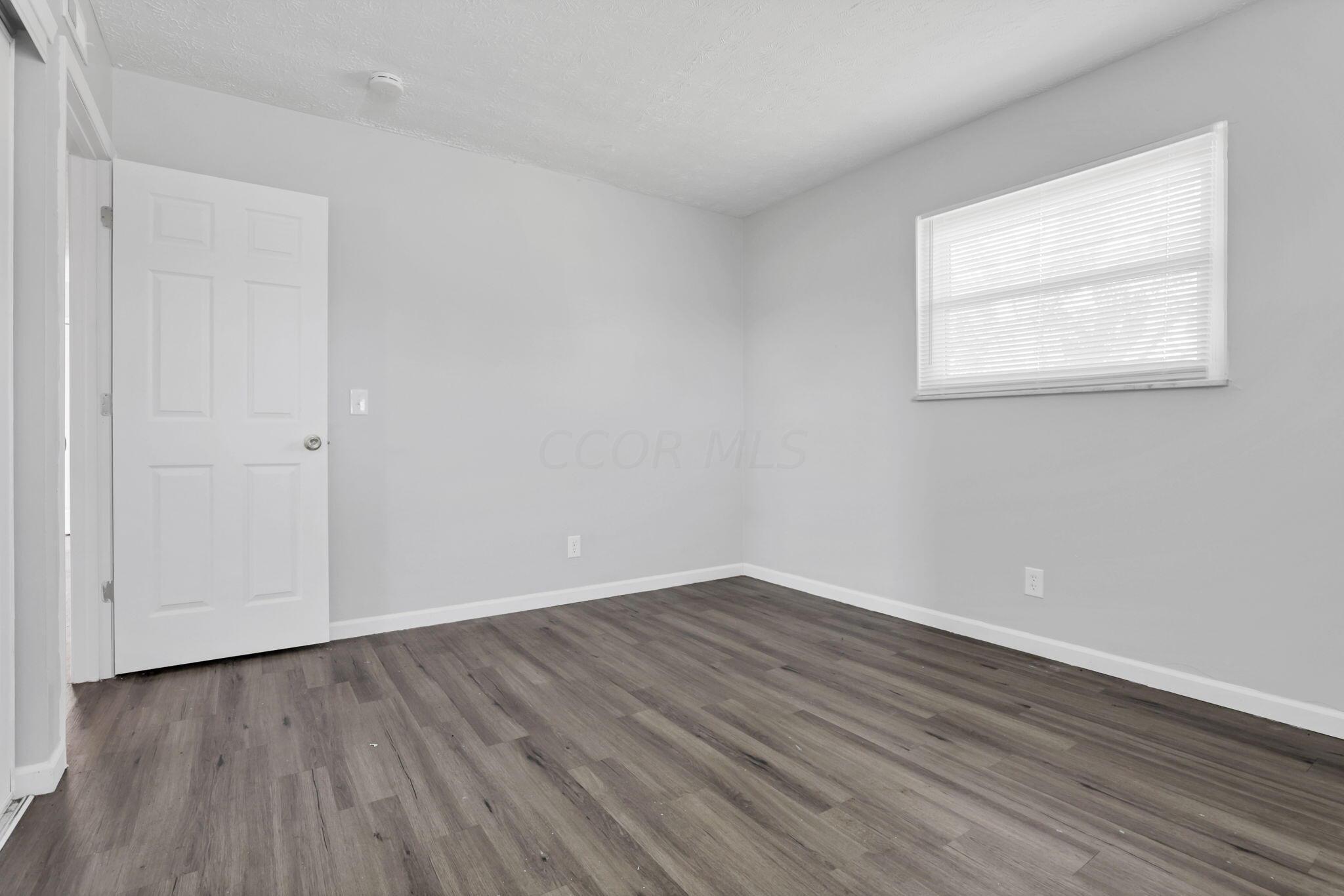 690 Kingsford Road Columbus, OH 43204 - Photo 37 of 80 41-web-or-mls-011A9548