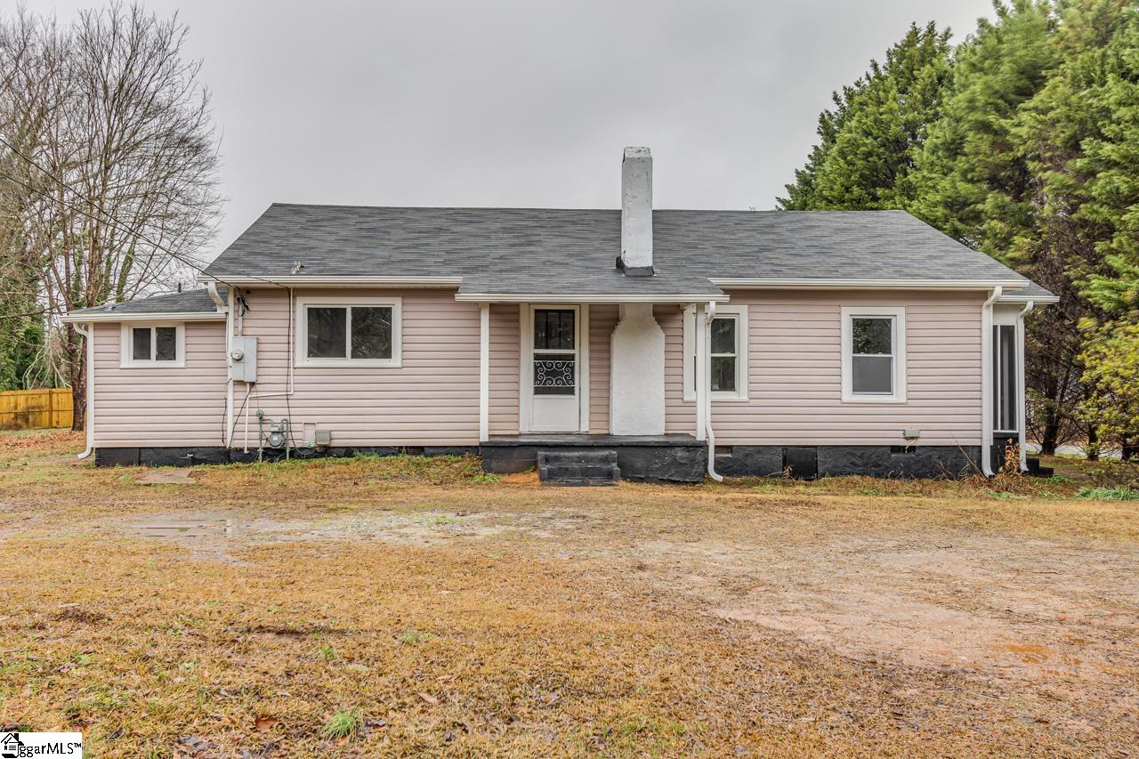122 Griffin Road Belton, SC 29627 - Photo 1 of 36