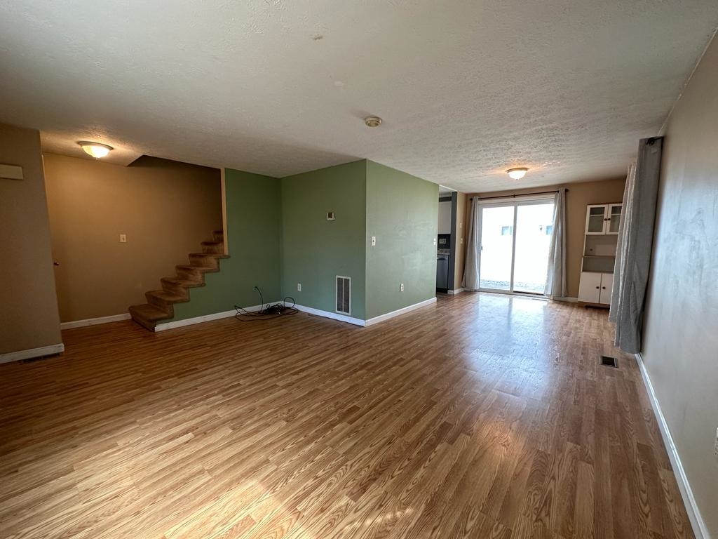 23 Ritter Street, Unit E Nashua, NH 03060 - Photo 6 of 15