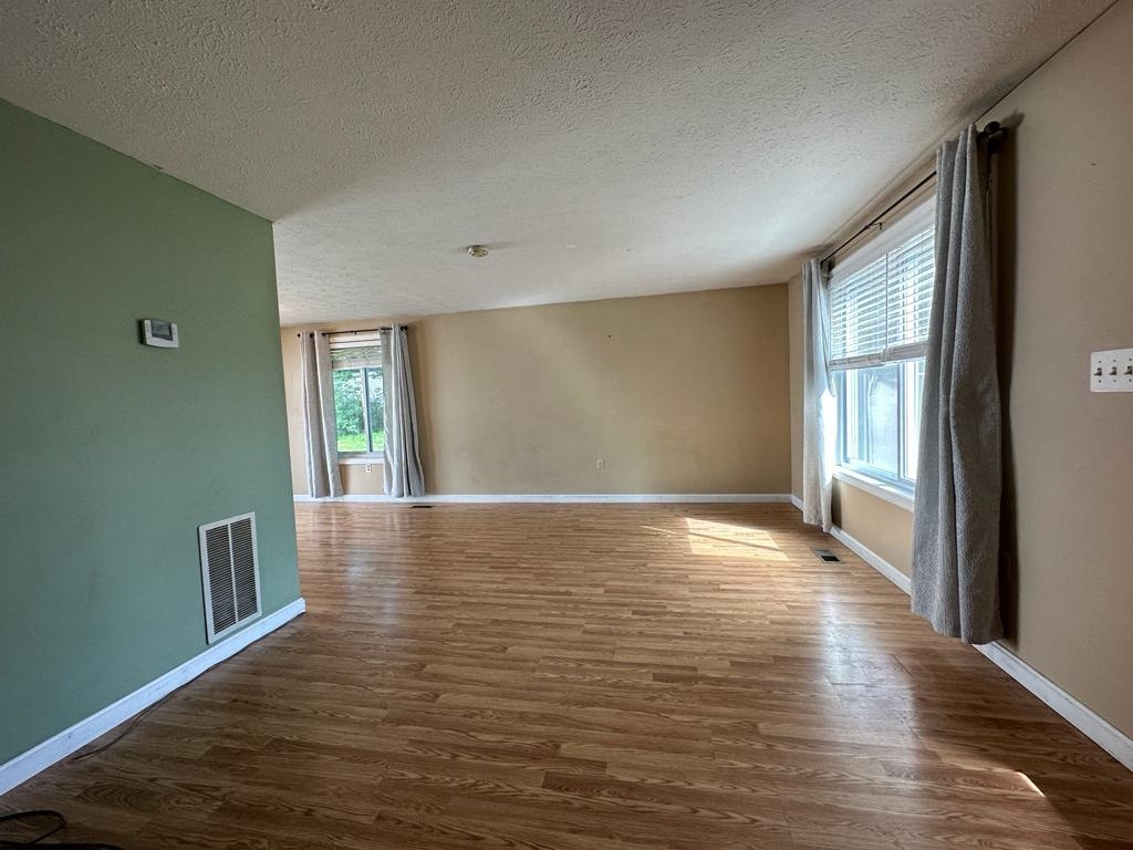 23 Ritter Street, Unit E Nashua, NH 03060 - Photo 8 of 15