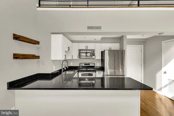 $3,950 | 1437 Rhode Island Avenue Northwest, Unit 710, Washington, DC 20005