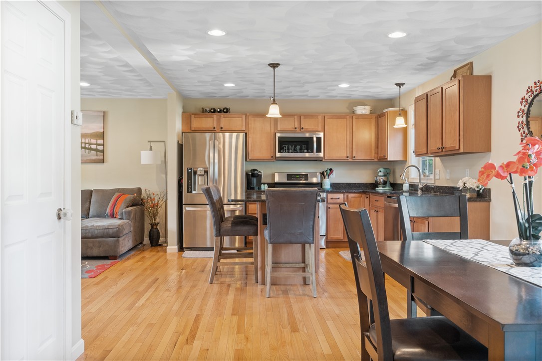 40 Potowomut Road Warwick, RI 02818 - Photo 18 of 47