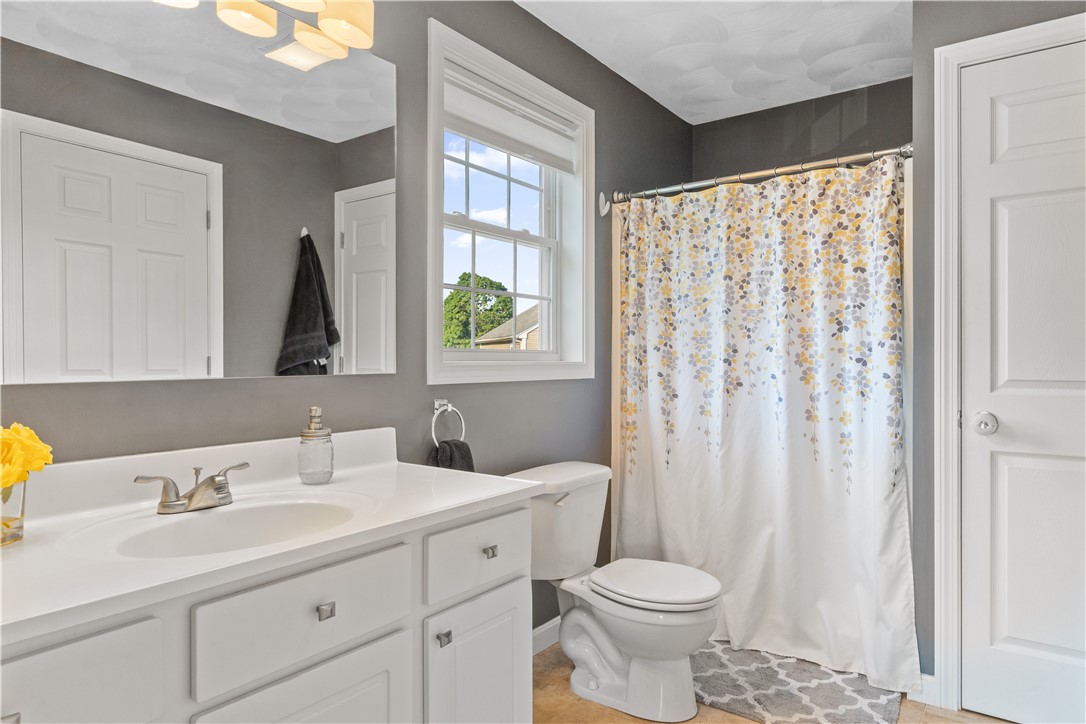 40 Potowomut Road Warwick, RI 02818 - Photo 25 of 47