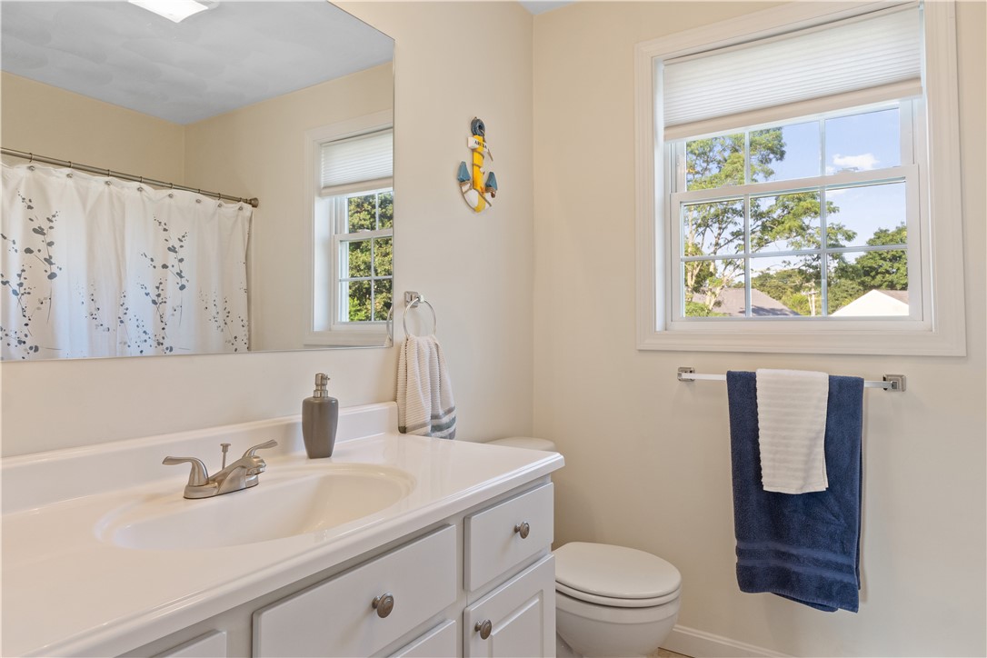 40 Potowomut Road Warwick, RI 02818 - Photo 33 of 47