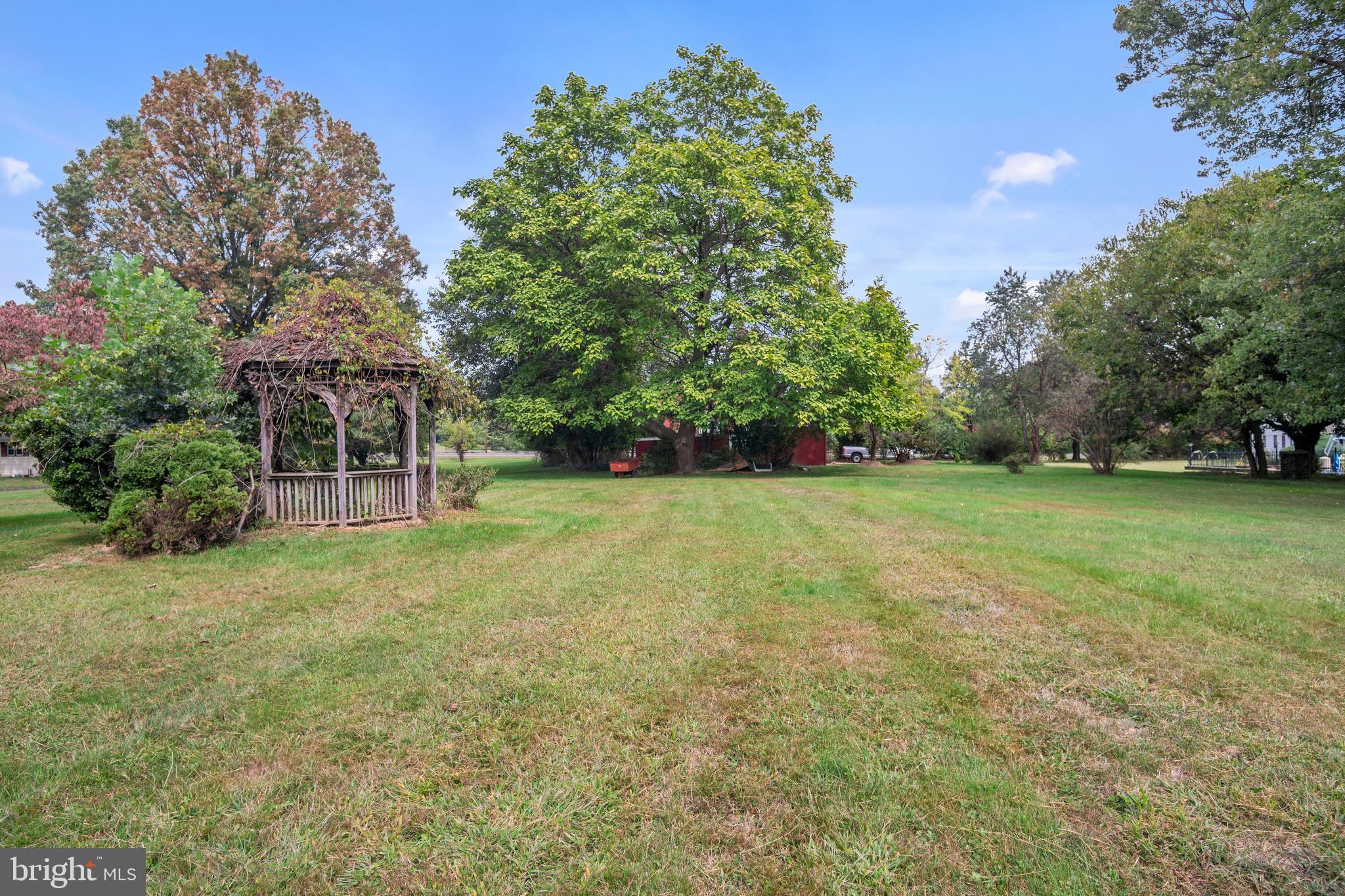 598 Swamp Road Doylestown, PA 18901 - Photo 3 of 25