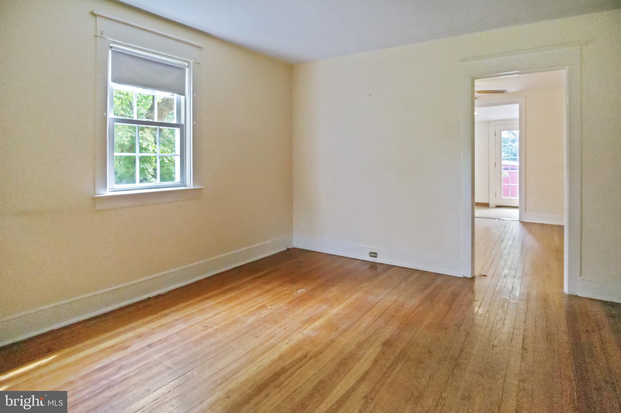 598 Swamp Road Doylestown, PA 18901 - Photo 4 of 25