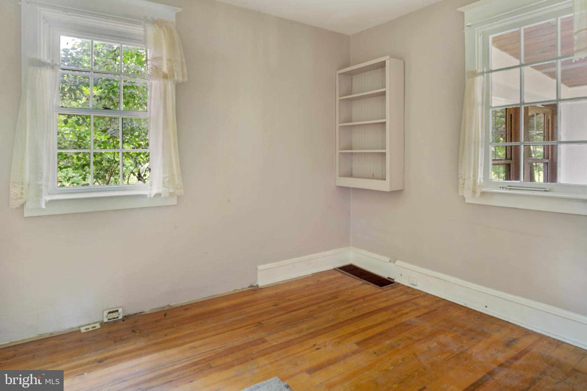 598 Swamp Road Doylestown, PA 18901 - Photo 5 of 25
