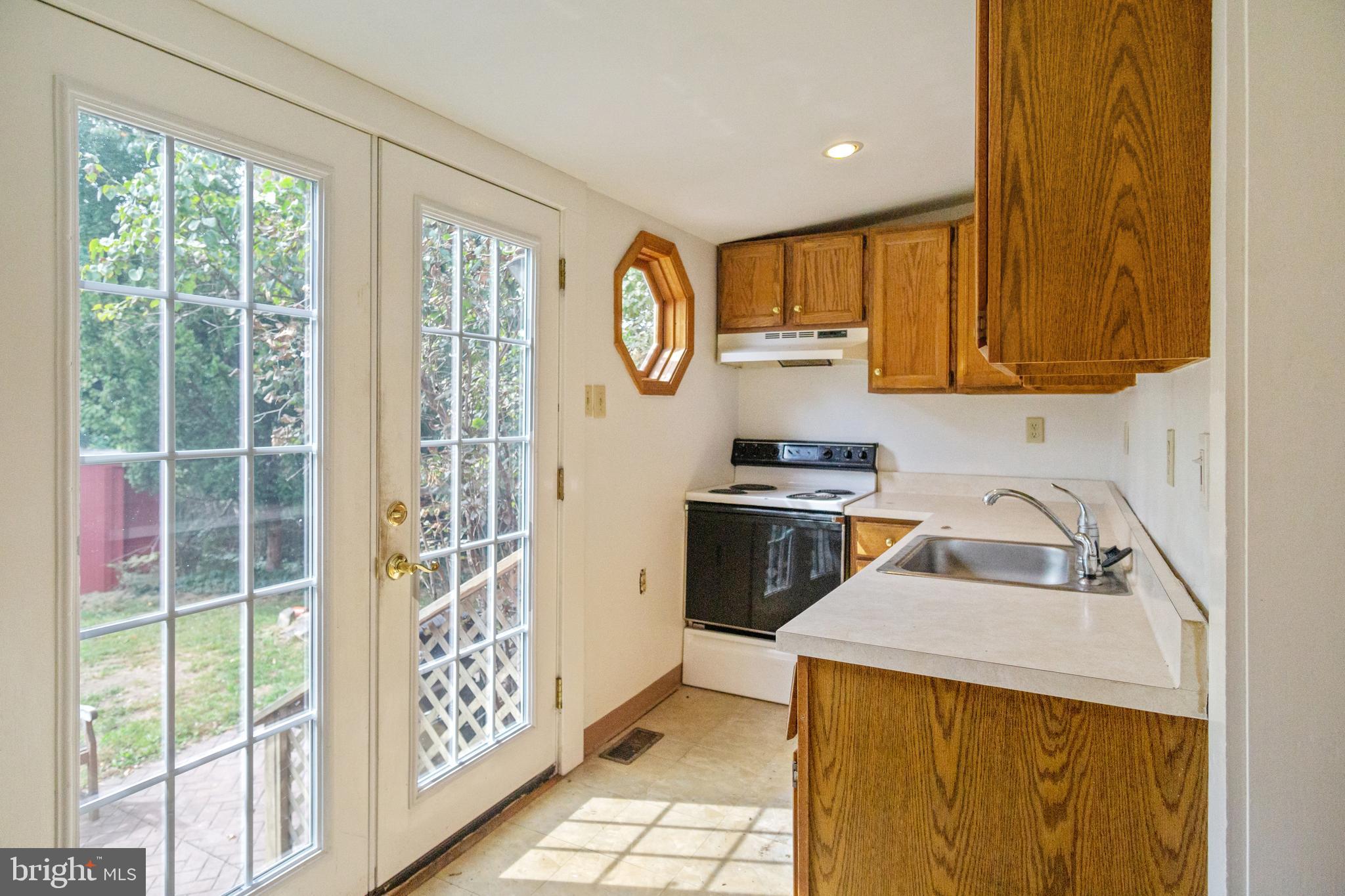 598 Swamp Road Doylestown, PA 18901 - Photo 10 of 25