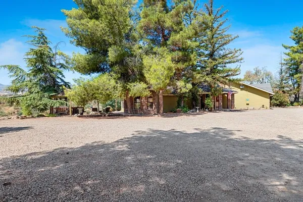 $1,400,000 | 39330 Highway 198, Coalinga, CA 93210