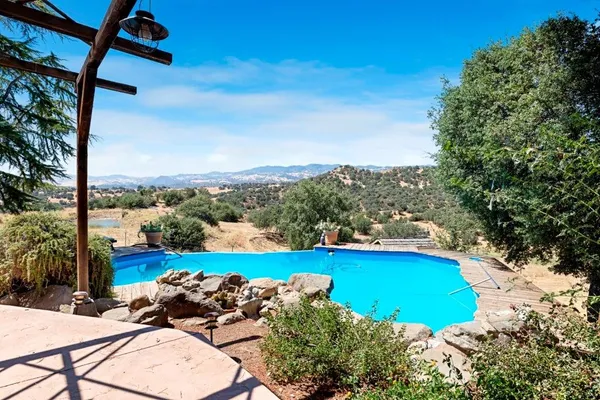 $1,400,000 | 39330 Highway 198, Coalinga, CA 93210